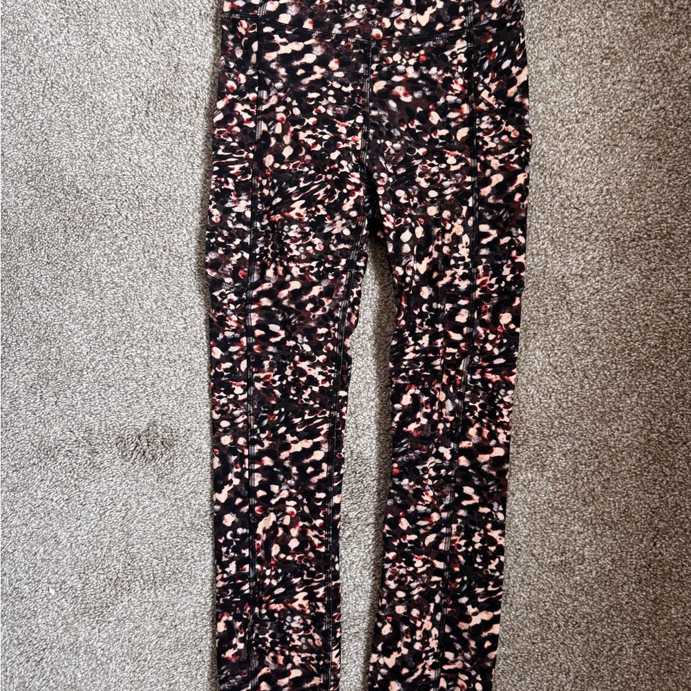 Lululemon Print Leggings w/pockets